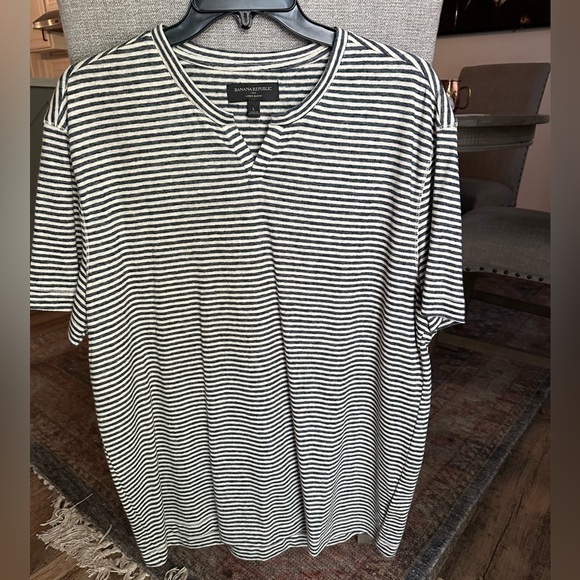 Banana Republic Henley T Shirt Men Slub Linen Blend Navy striped  SS NWOT - Picture 1 of 6